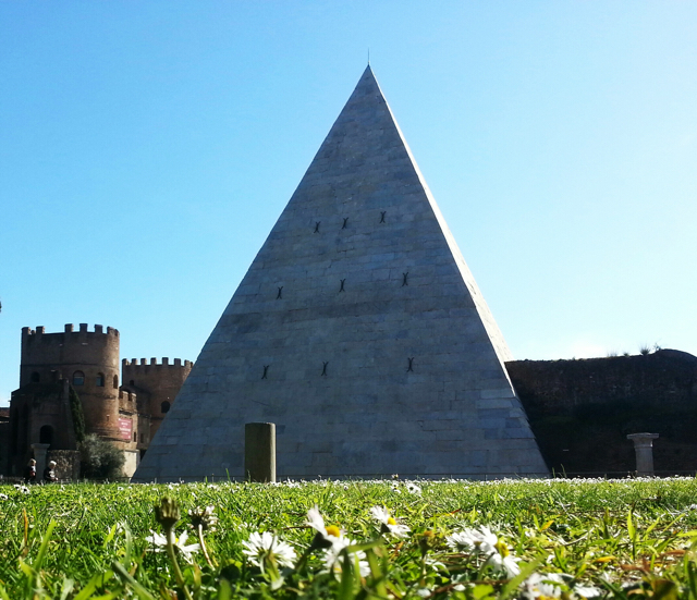 piramide cestia